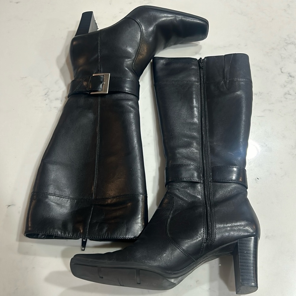 Women’s Nine West NG GOWEST black leather boots with buckle size 6M